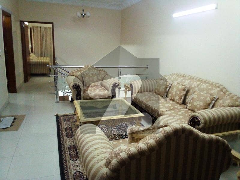 باتھ آئی لینڈ کراچی میں 4 کمروں کا 8 مرلہ مکان 8.5 کروڑ میں برائے فروخت۔