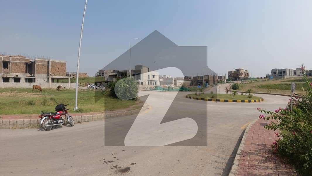 2 Kanal Plot With 2 Kanal Extra Land Total 4 Kanal Plot In Street No 02