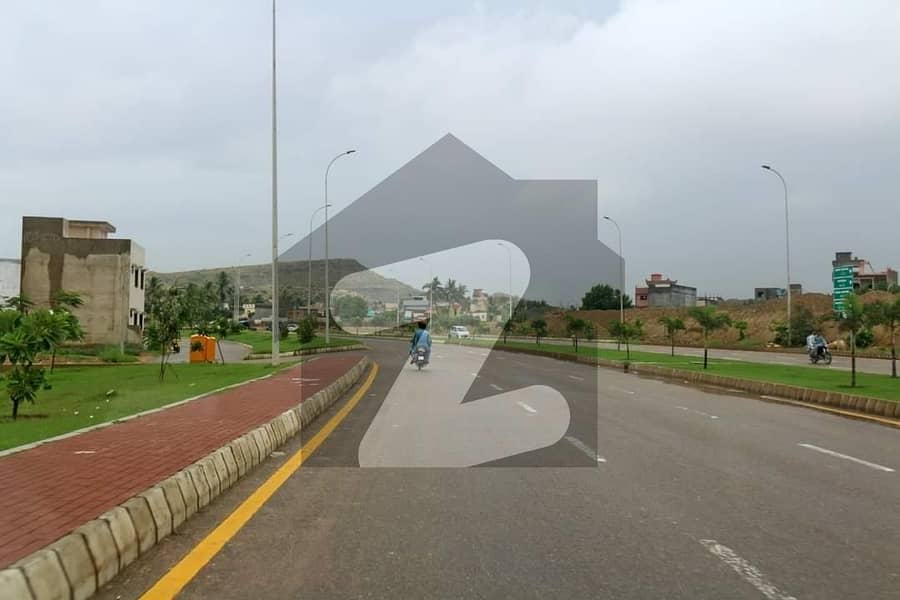 Unoccupied Prime Location Residential Plot Of 240 Square Yards Is Available For sale In Naya Nazimabad