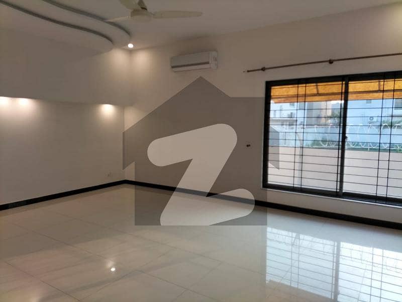 Hot Location Kanal Bungalow In Dha Phase 1 P