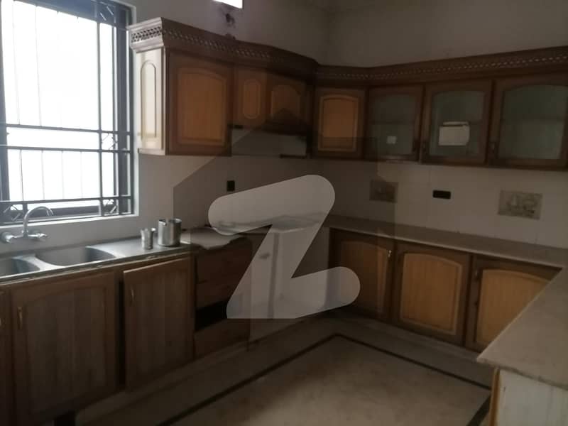 1 Kanal Upper Portion Situated In Judicial Colony Phase 1 For rent