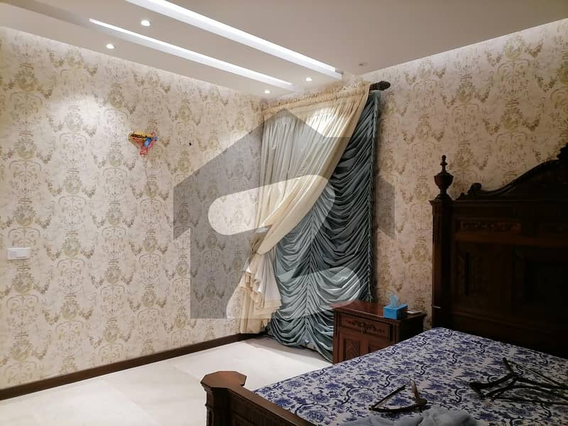 گارڈن ٹاؤن - احمد بلاک گارڈن ٹاؤن لاہور میں 4 کمروں کا 2 کنال مکان 15 کروڑ میں برائے فروخت۔
