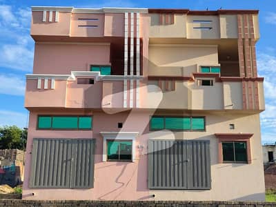 اکبر آباد سیالکوٹ میں 3 کمروں کا 3 مرلہ مکان 64 لاکھ میں برائے فروخت۔