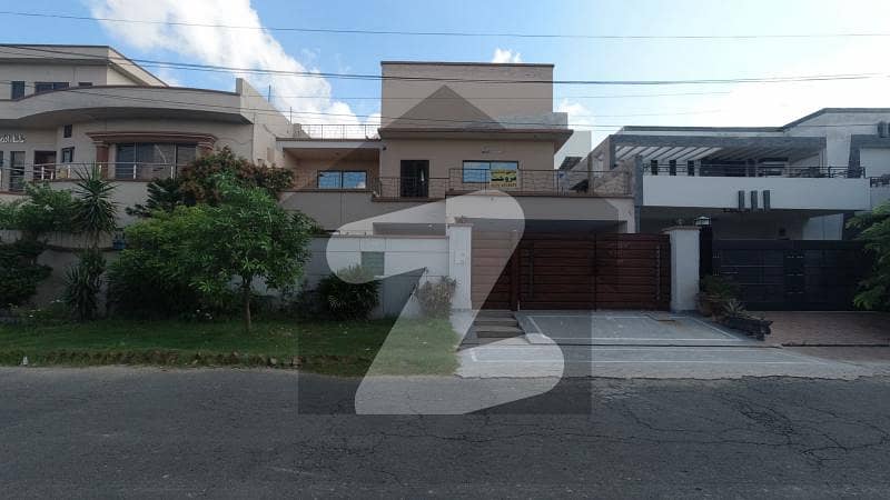16 Marla House Is Available For Sale In Valencia Town