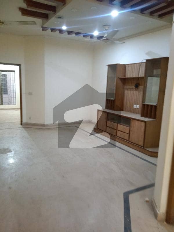 5 marla house for rent with 3bed 4bath near to Allah ho chock