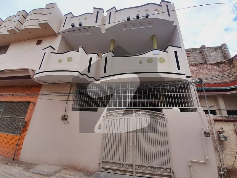 بہاولپور یزمان روڈ بہاولپور میں 3 کمروں کا 6 مرلہ مکان 95 لاکھ میں برائے فروخت۔
