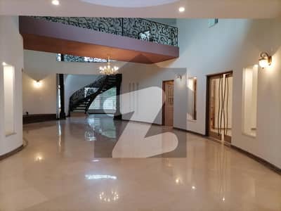 56 Marla House In Central Khursheed Alam Road For sale