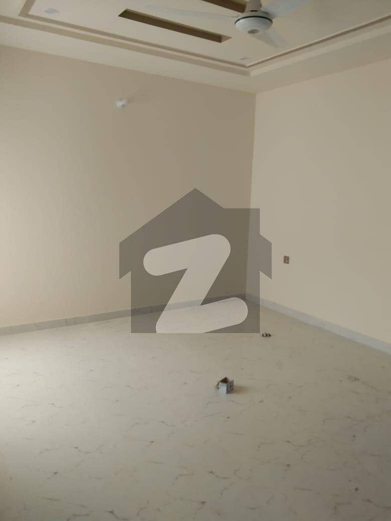 مسعود پارک فیصل آباد میں 3 کمروں کا 5 مرلہ مکان 1.25 کروڑ میں برائے فروخت۔