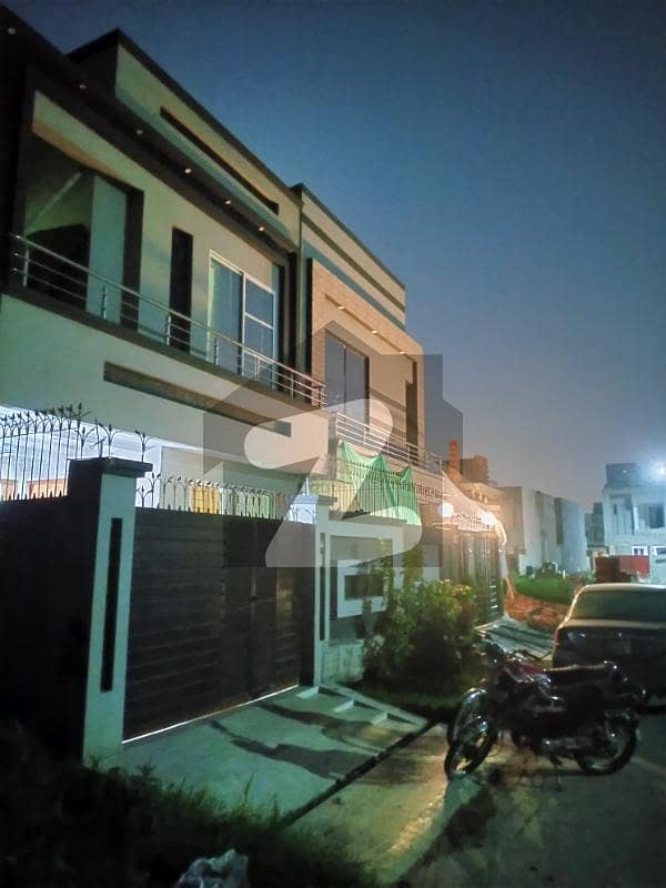 10 Marla Beautiful Lower Portion For Rent In Paragon City Lahore