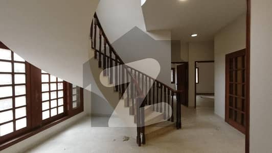 500 Square Yards Bungalow Available For Rent In Clifton Block 4 Karachi