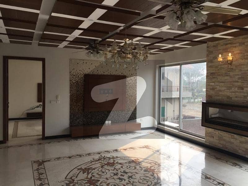 ڈی ایچ اے فیز 6 - بلاک ایف فیز 6 ڈیفنس (ڈی ایچ اے) لاہور میں 5 کمروں کا 1 کنال مکان 1.9 لاکھ میں کرایہ پر دستیاب ہے۔