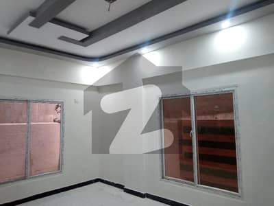 الہلال سوسائٹی کراچی میں 4 کمروں کا 9 مرلہ فلیٹ 2.5 کروڑ میں برائے فروخت۔
