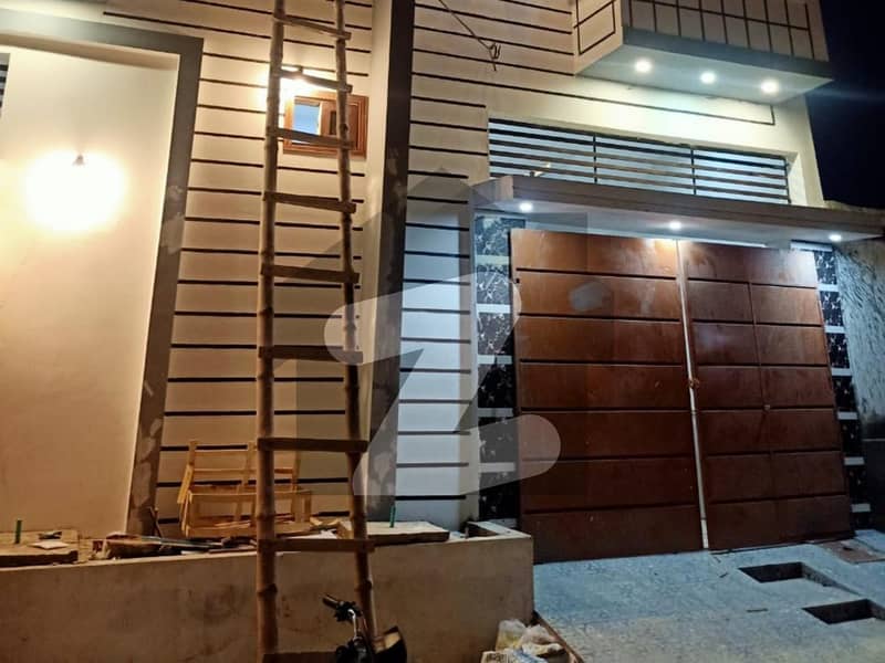 گلستانِ سجاد حیدر آباد میں 7 کمروں کا 8 مرلہ مکان 3.2 کروڑ میں برائے فروخت۔