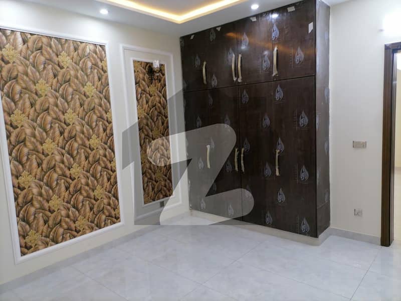 نشیمنِ اقبال فیز 1 نشیمنِ اقبال لاہور میں 5 کمروں کا 1 کنال مکان 4.6 کروڑ میں برائے فروخت۔