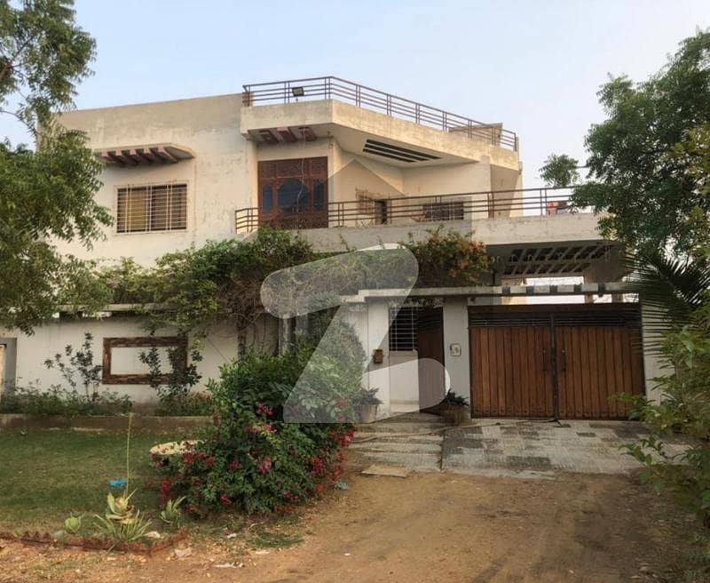 5400 Square Feet House Situated In Meerut Society For Sale
