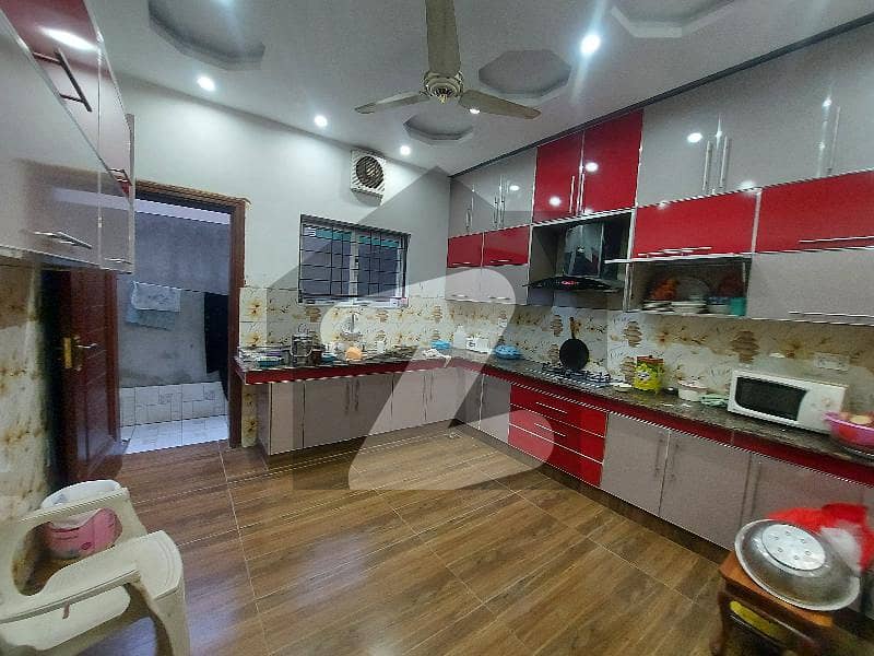 Peoples Colony No 1 House 10 Marla For Sale