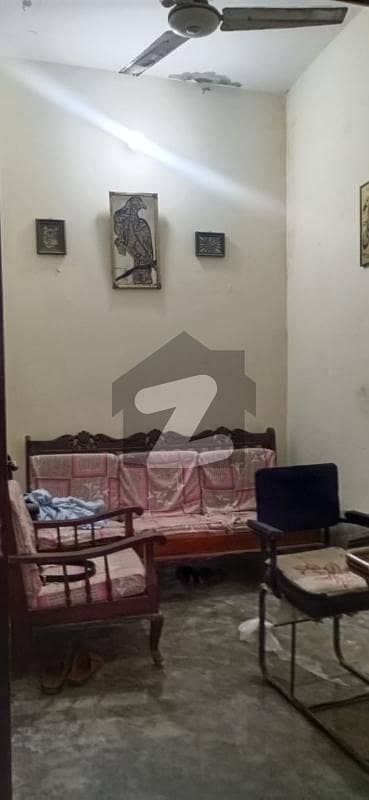 امامیہ کالونی جی ٹی روڈ لاہور میں 2 کمروں کا 3 مرلہ مکان 30 لاکھ میں برائے فروخت۔
