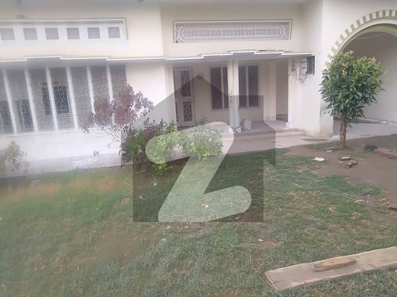 20 Marla House In Faisalabad Road Best Option