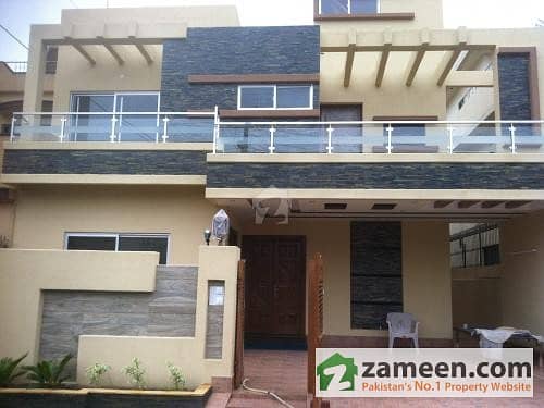 1 Kanal Owner Built Bungalow For Sale On 80 Feet Road