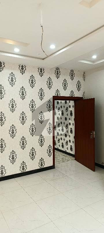 غالب سٹی فیصل آباد میں 4 کمروں کا 6 مرلہ مکان 1.22 کروڑ میں برائے فروخت۔