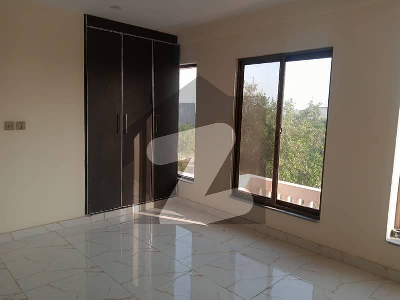 Investors Should rent This Flat Located Ideally In Bahria Town