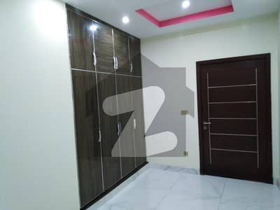 10 MARLA HOUSE FOR SALE NISHAT BLOCK IN CHINAR BAGH
