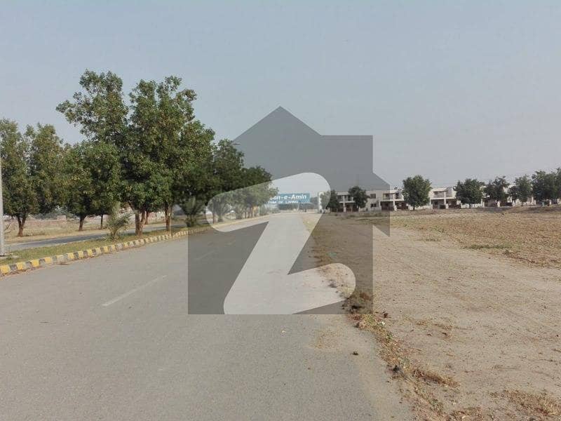 2.66 Marla Commercial Plot In Central Khayaban-e-Amin - Block M For sale