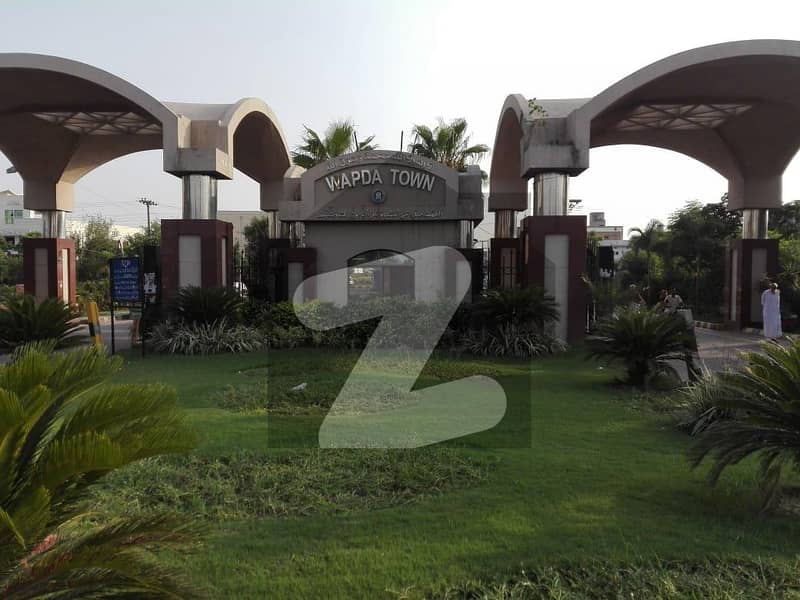 Wapda Town Phase 1 B4 2 Kanal Plot On Hot Location For Sale