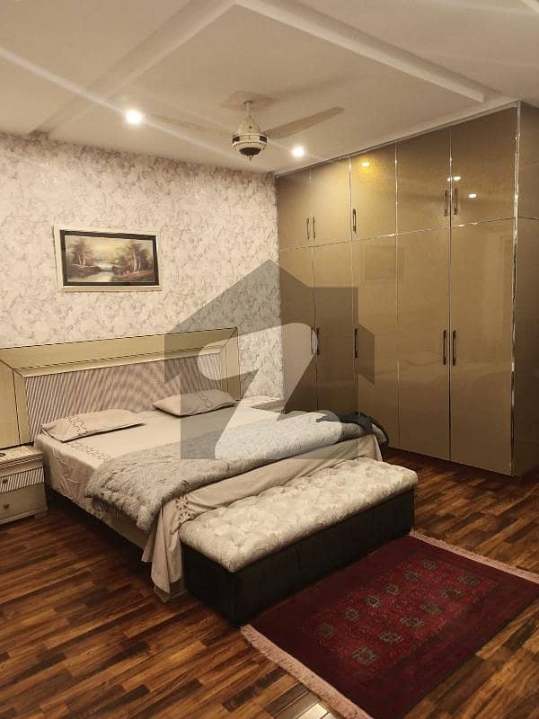 مسلم ٹاؤن لاہور میں 2 کمروں کا 4 مرلہ فلیٹ 90 ہزار میں کرایہ پر دستیاب ہے۔