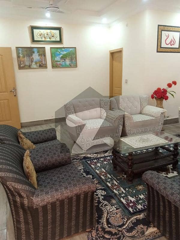 تارامری اسلام آباد میں 6 کمروں کا 9 مرلہ مکان 2.15 کروڑ میں برائے فروخت۔