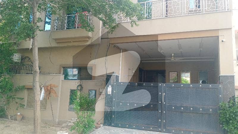 ایڈن ویلی - بلاک ای ایڈن ویلی فیصل آباد میں 3 کمروں کا 5 مرلہ مکان 1.75 کروڑ میں برائے فروخت۔
