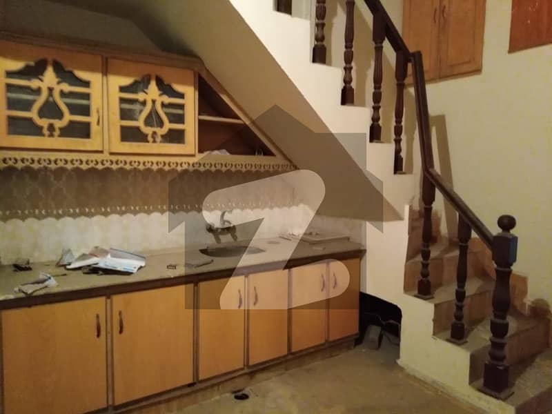 House For sale In Clifton Colony