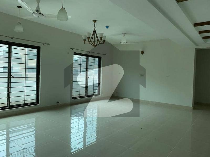 Ground Floor 10 Marla Apartment For Rent In Askari 11