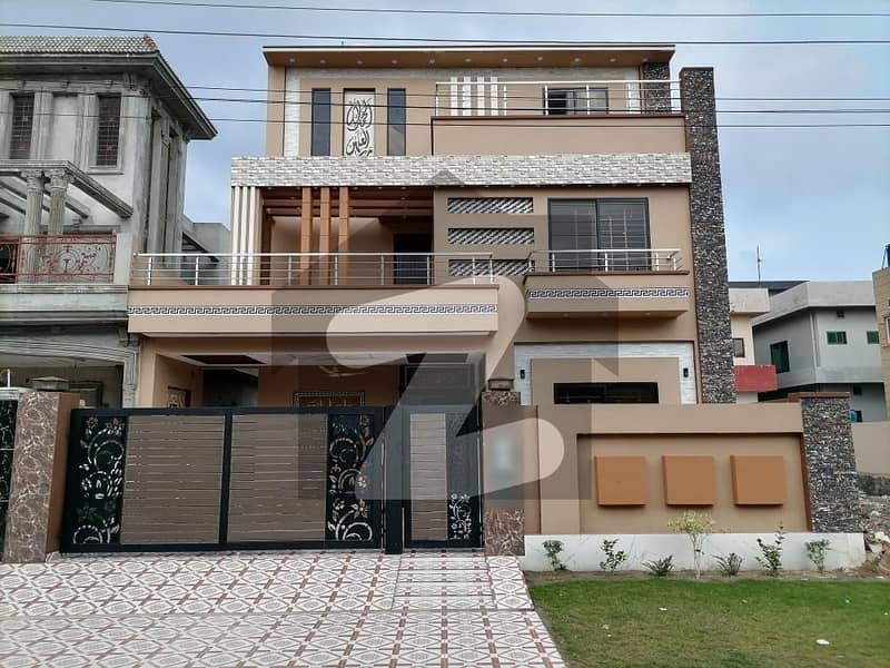 10 Marla House Up For sale In Central Park - Block A 10 Marla House Up For sale In Central Park - Block A