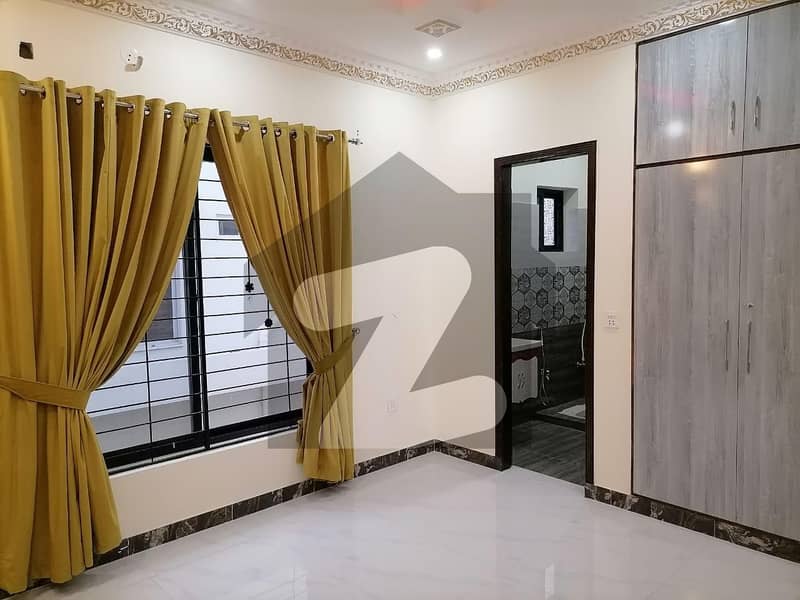 5 Marla House Ideally Situated In Grand Avenues Housing Scheme