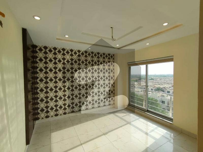 510 SQFT ONE BED READY TO MOVE APARTMENT FOR SALE AT HOT LOCATION BAHRIA TOWN LAHORE