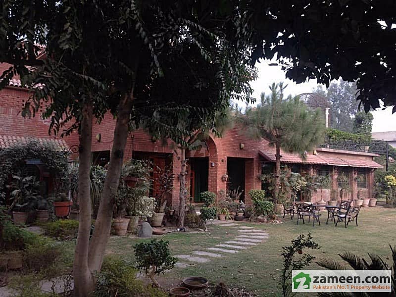 3. 75 Kanal Farm House In Excellent Condition Near To Eme Society On Raiwind Rd Ali-Raza Abad
