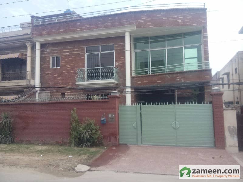 9 Marla Double Storey Excellent House For Sale In Tariq Block Garden Town Near To Main Road