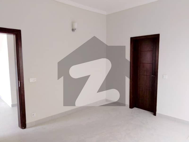 1st Floor With Roof Portion For Sale In Gulistan E Jauher Block 1