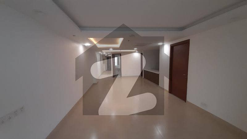 SPECIOUS APARTMENT FOR RENT DHA PHASE 4