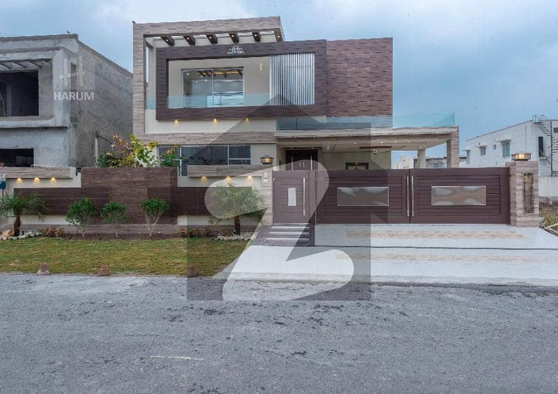 1 Kanal Most Beautiful Design Bungalow For Sale At Fine Location In Dha