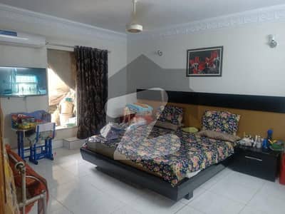 ناظم آباد 4 - بلاک اے ناظم آباد 4 ناظم آباد کراچی میں 2 کمروں کا 9 مرلہ پینٹ ہاؤس 1.15 کروڑ میں برائے فروخت۔