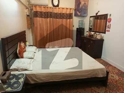 نارتھ ناظم آباد ۔ بلاک جی نارتھ ناظم آباد کراچی میں 5 کمروں کا 8 مرلہ فلیٹ 85 لاکھ میں برائے فروخت۔