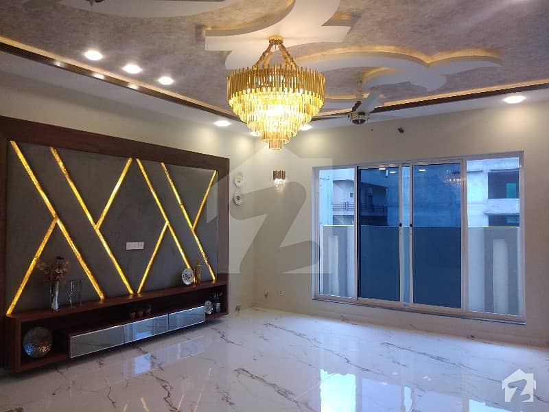 Bahria Town One Kanal New Portion For Rent At Main Boulevard
