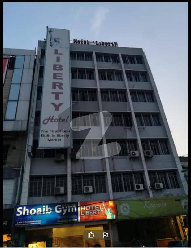 لبرٹی مارکیٹ گلبرگ لاہور میں 18 مرلہ عمارت 75 کروڑ میں برائے فروخت۔