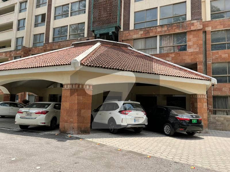Country Club Apartment for Sale