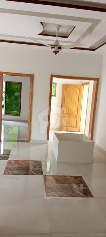 upper portion for rent in Dha 1 sector E
