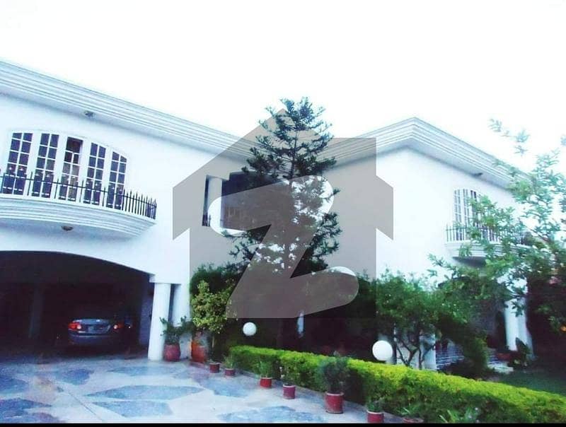افشاں کالونی راولپنڈی میں 6 کمروں کا 2 کنال مکان 7.8 کروڑ میں برائے فروخت۔