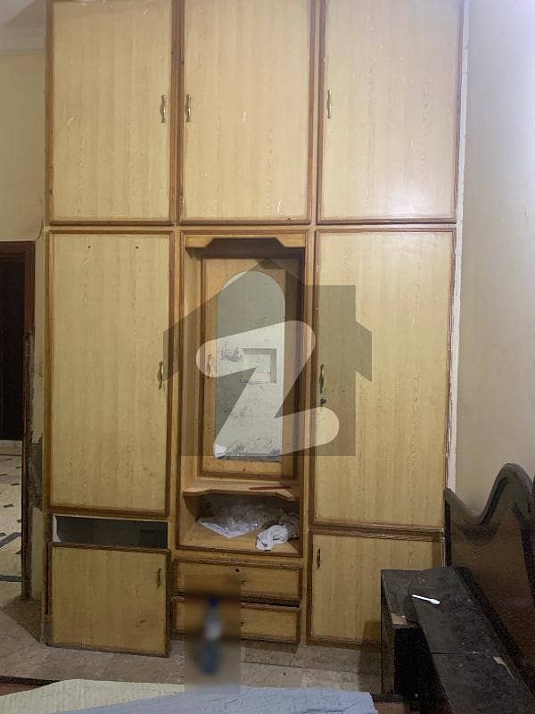 دھوکے بنارس روڈ راولپنڈی میں 2 کمروں کا 5 مرلہ مکان 17 ہزار میں کرایہ پر دستیاب ہے۔
