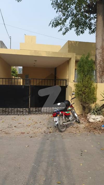 شادمان 2 شادمان لاہور میں 4 کمروں کا 1 کنال مکان 7 کروڑ میں برائے فروخت۔